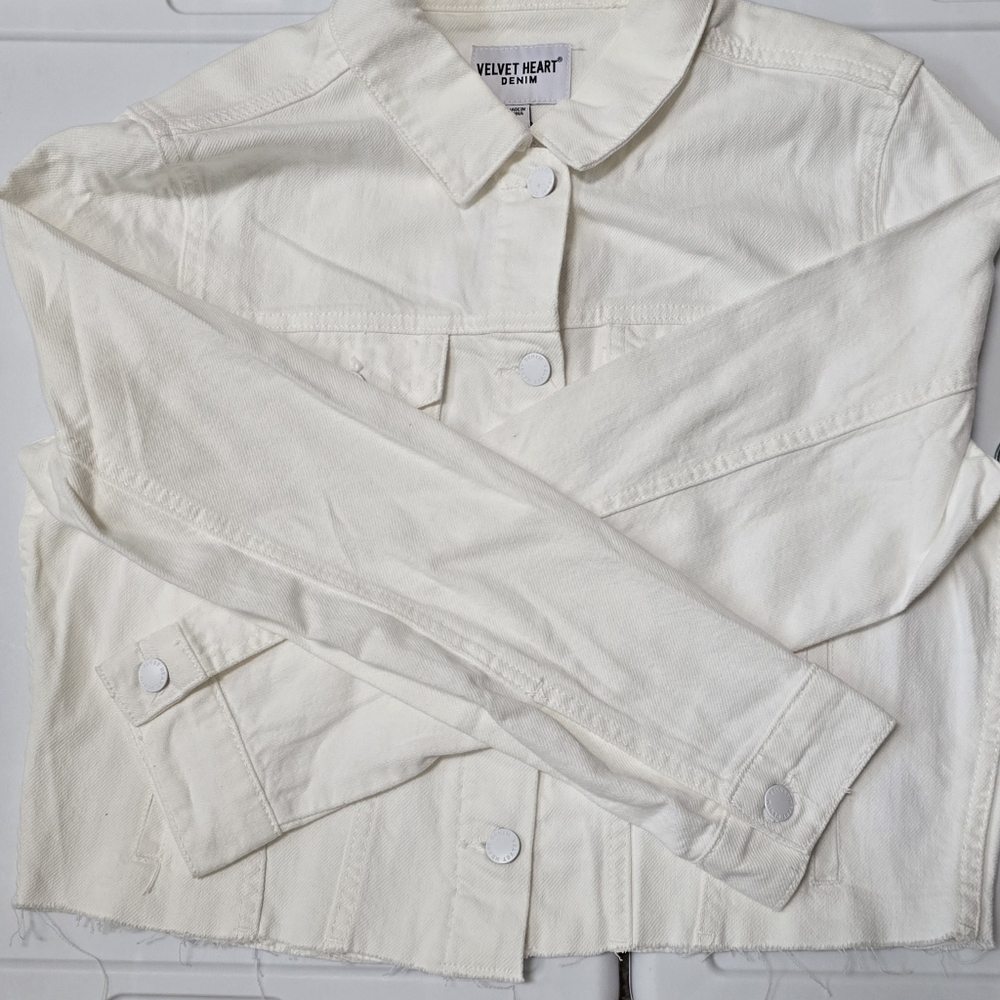 Velvet Heart White Cropped Jean Jacket Size L-NWT - Picture 16 of 16